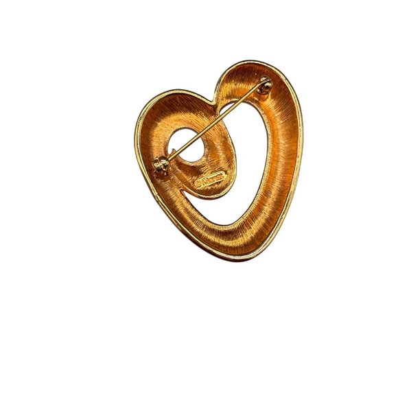 Vintage Monet Textured Openwork Heart Brooch Pin Gold Tone Retro Classic Chic - Picture 4 of 5